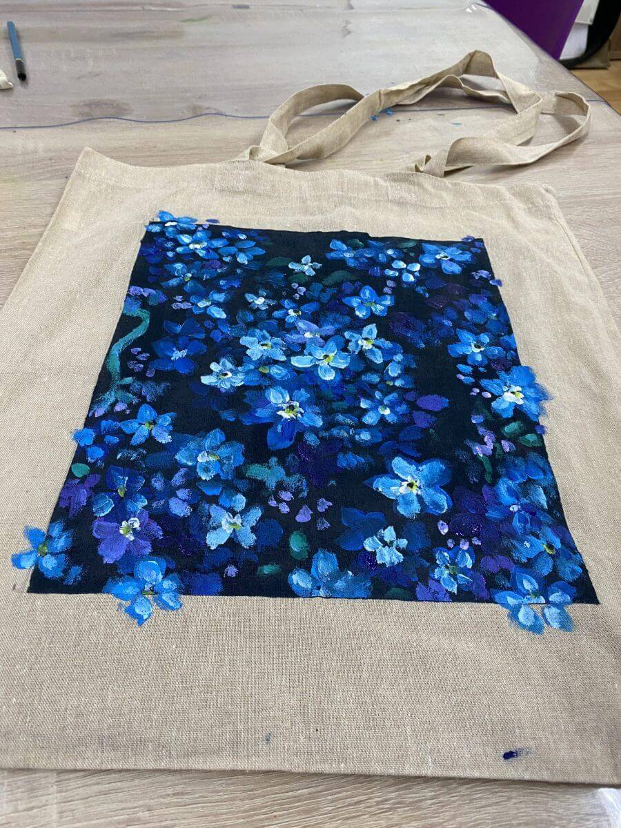 Taller per pintar la teva ToteBag de tela a La Maleta Creativa Lleida